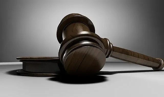 Boşanma avukatı 'kudurtmak' için model tutuyormuş