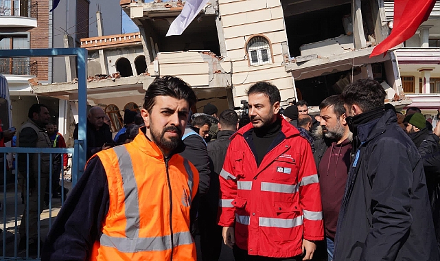 BEŞİKTAŞ BELEDİYESİ, DEPREM BÖLGESİNE 131 YARDIM TIRI GÖNDERDİ
