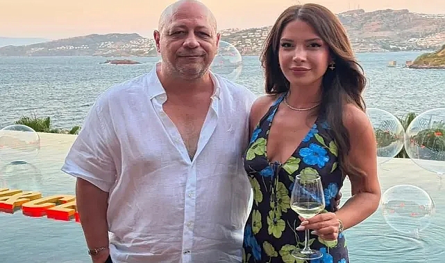 Barış Çelet sır gibi sakladığı sevgilisi ile görüntülendi.